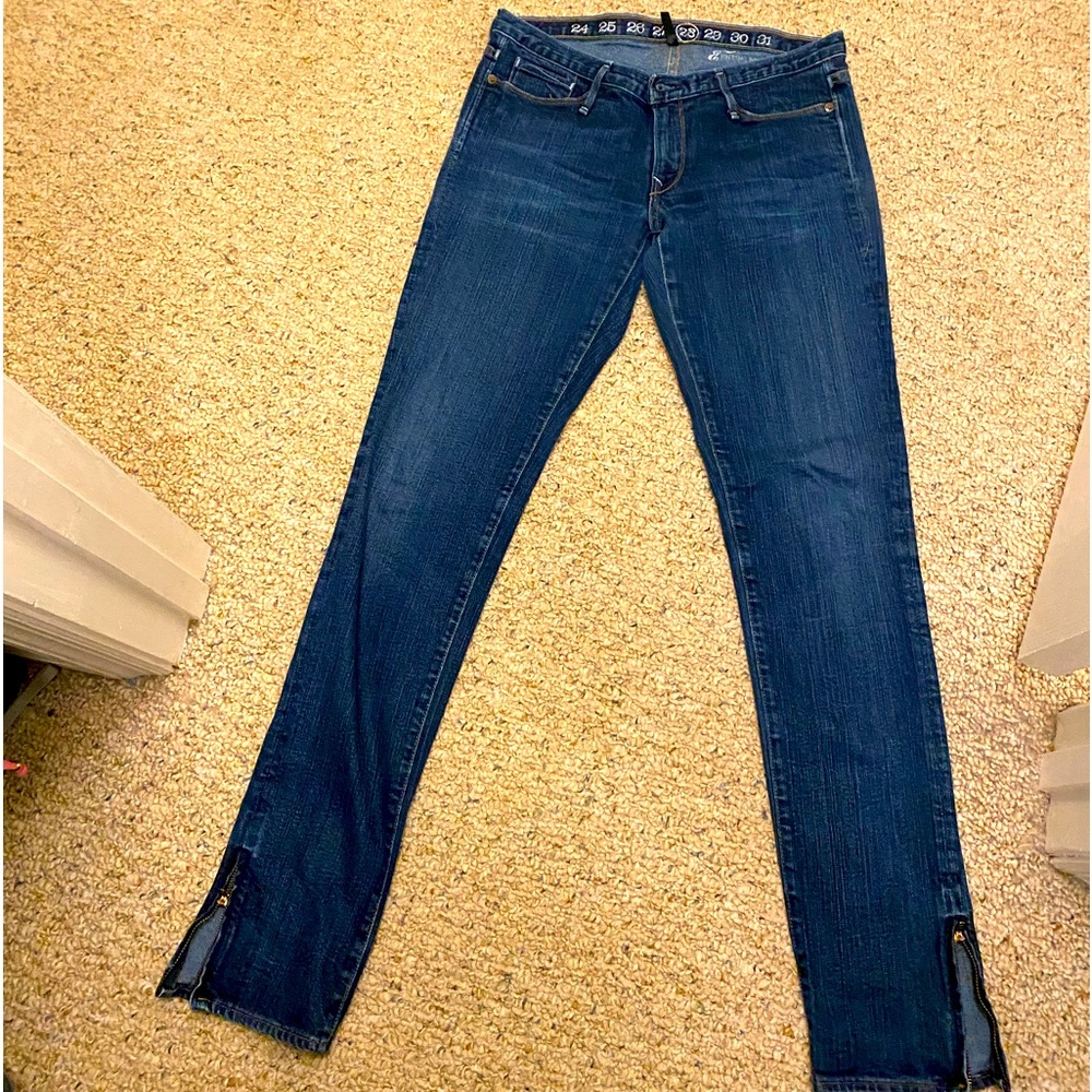 Zip ankle jean